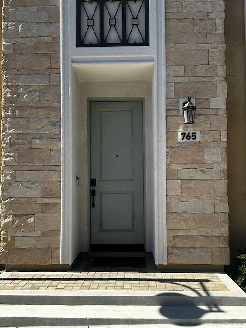 Building Photo - 765 Winchester Dr
