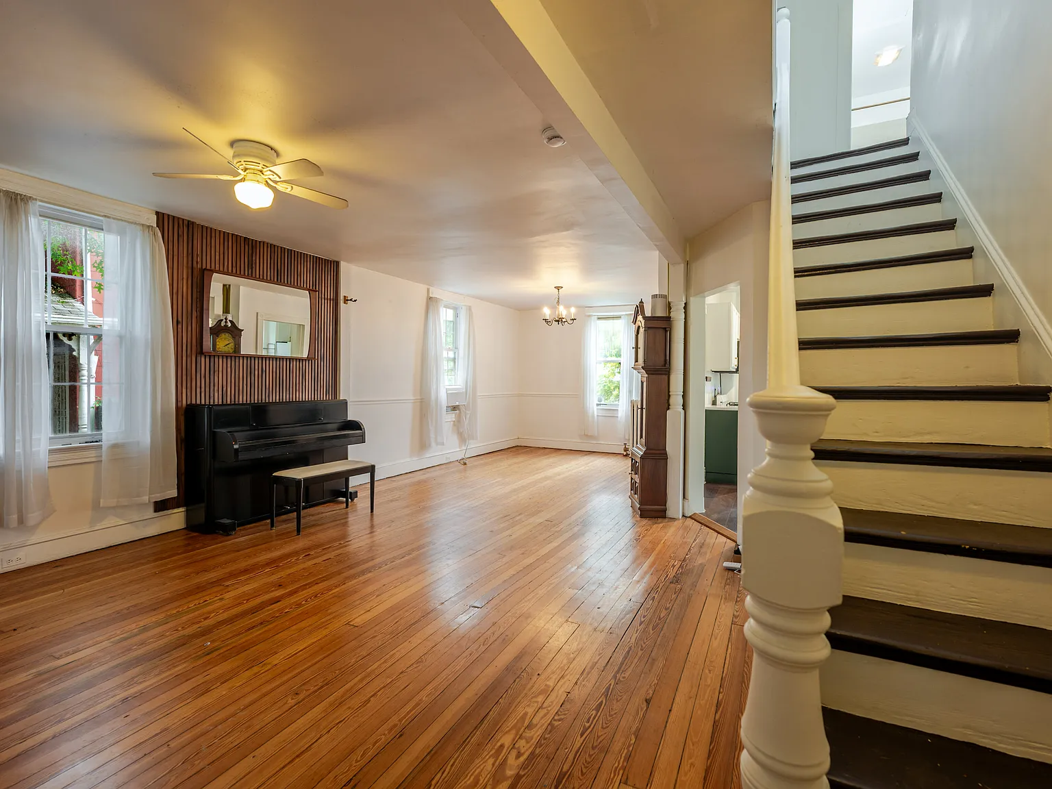 3 bed, 1800 sqft, $3,250 — Photo 4