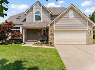 5779 Glen Creek Ct, Ann Arbor, MI 48108