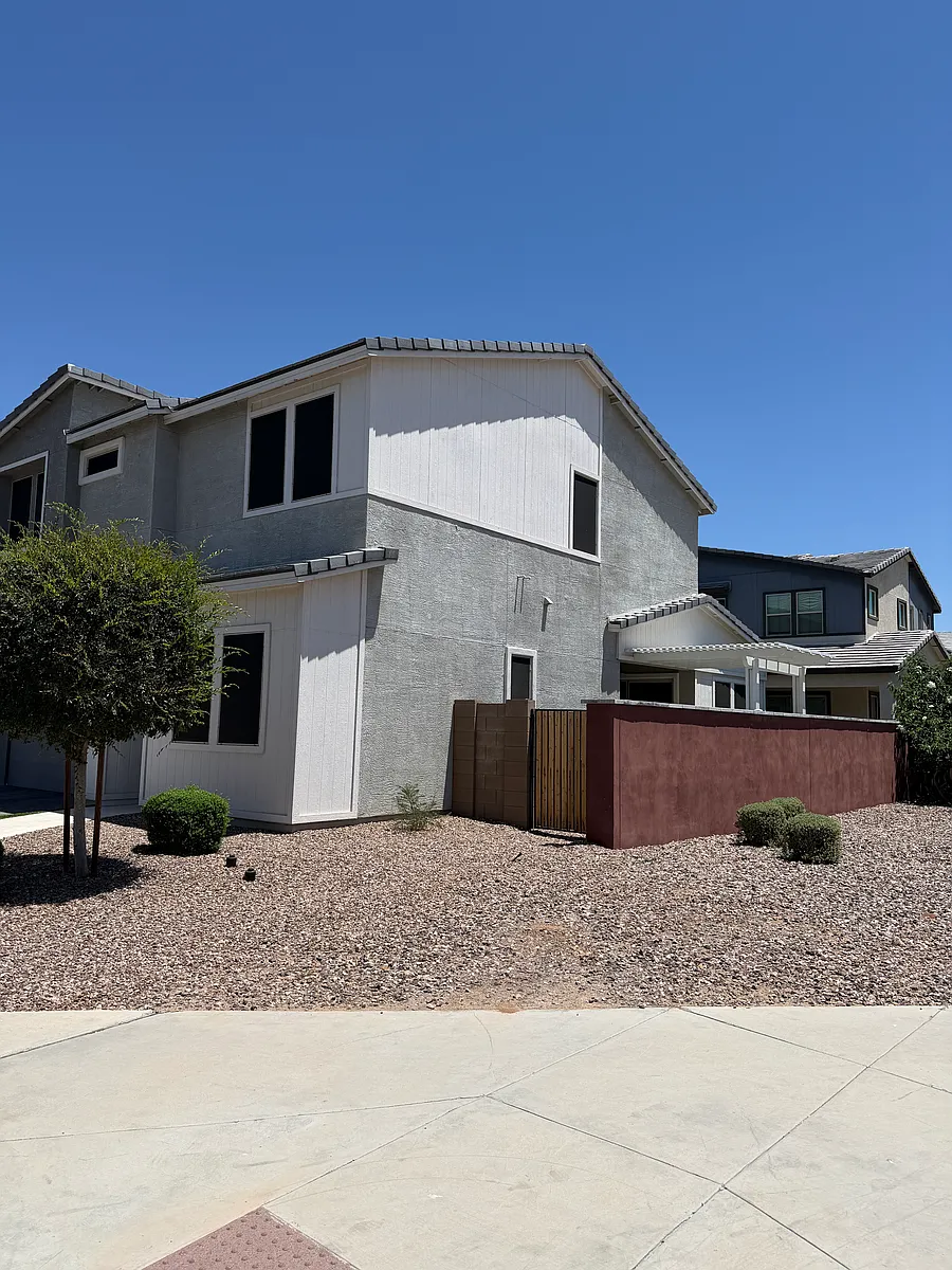 Building Photo - 1165 S Sunset Dr