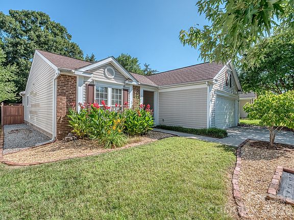 3rd image of 13050 Planters Row Dr