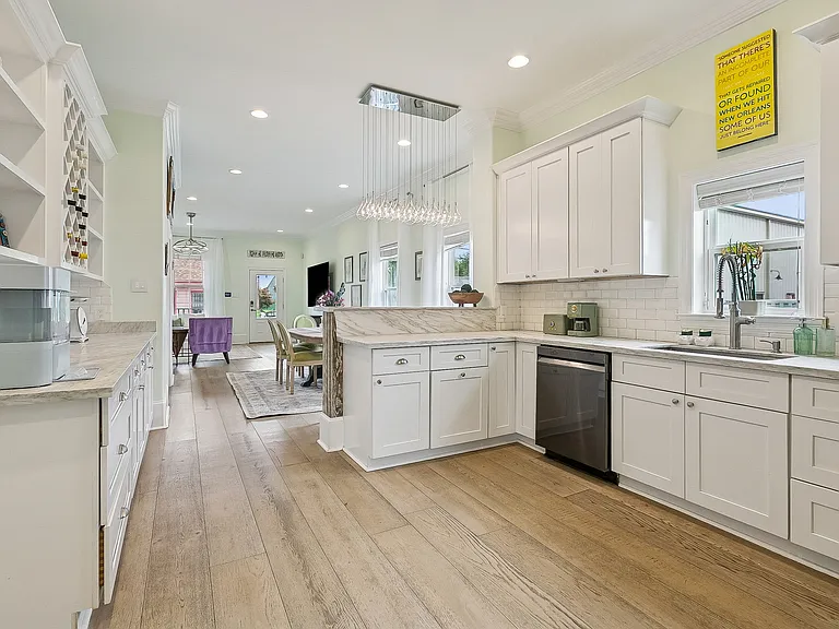 1232 Saint Ferdinand St — Photo 12