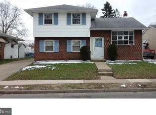 336 Mohican St, Lester, PA 19029