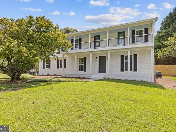 370 Stonebridge Trl, Roswell, GA 30075