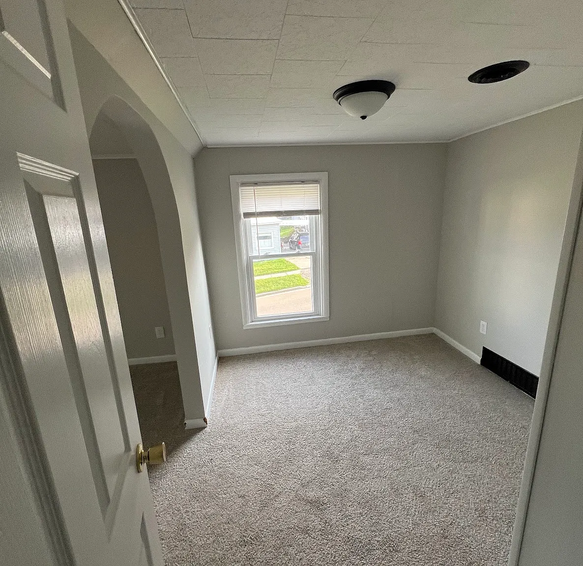 2 bed, 1200 sqft, $1,100 — Photo 4