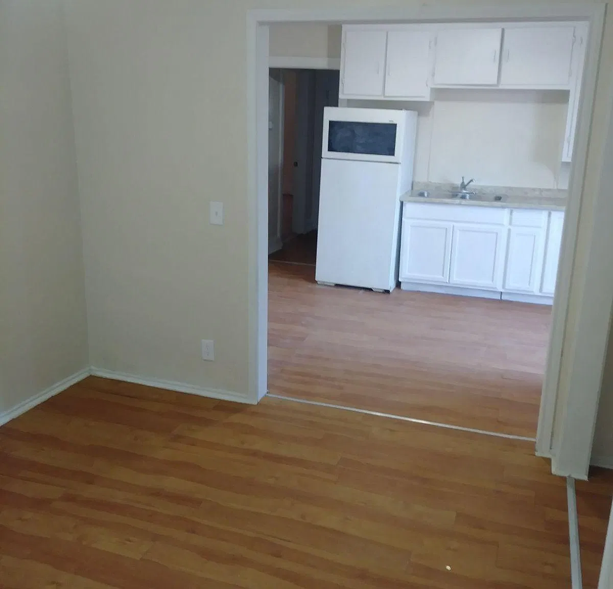 3 bed, 1380 sqft, $1,300 — Photo 2