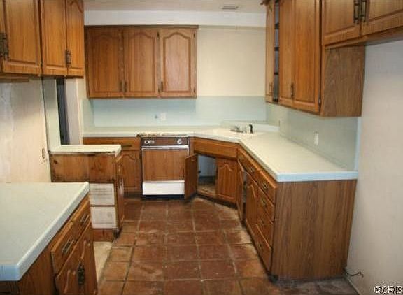 3rd image of 11313 Gladstone Ave
