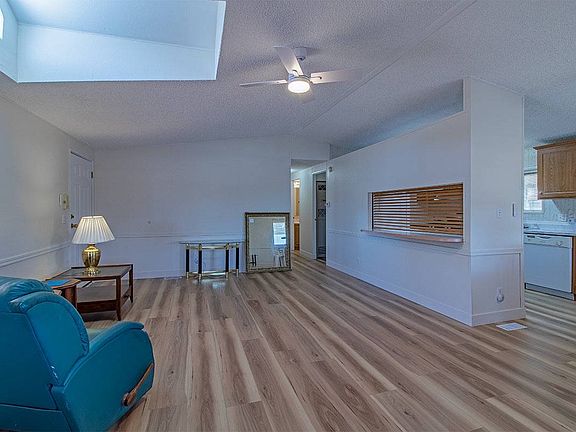 4th image of 5805 W Harmon Ave Space 206