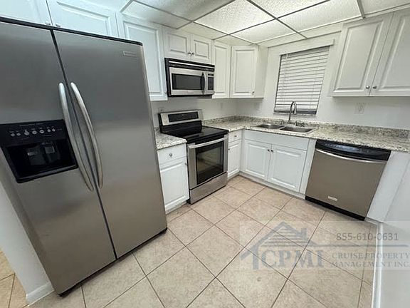 5th image of 110 Isle Of Venice Dr APT 1