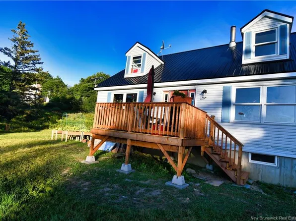 175 North Rd, Campobello Island, NB E5E 1C4