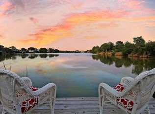 1692 Tower Battery Rd, Charleston, SC 29412