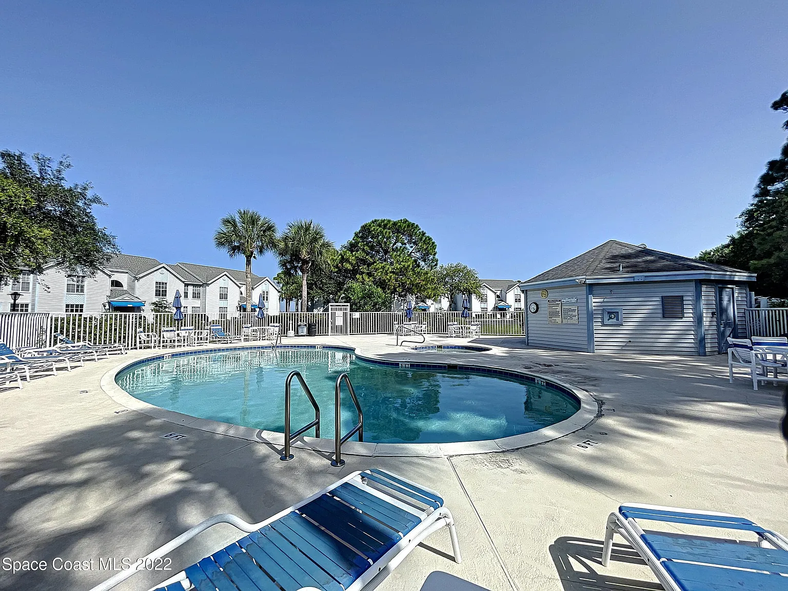 2 bed, 2.0 bath, 1002 sqft, $1,800 — Photo 3