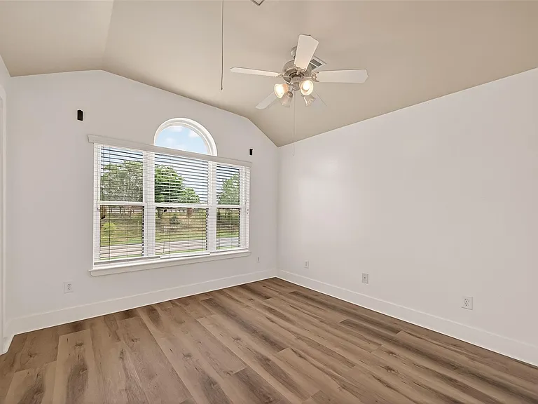 5941 S Loop E Fwy #104 — Photo 22