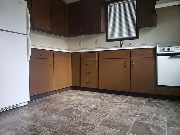 5th image of 4946-4956 6th Ave NE #4930