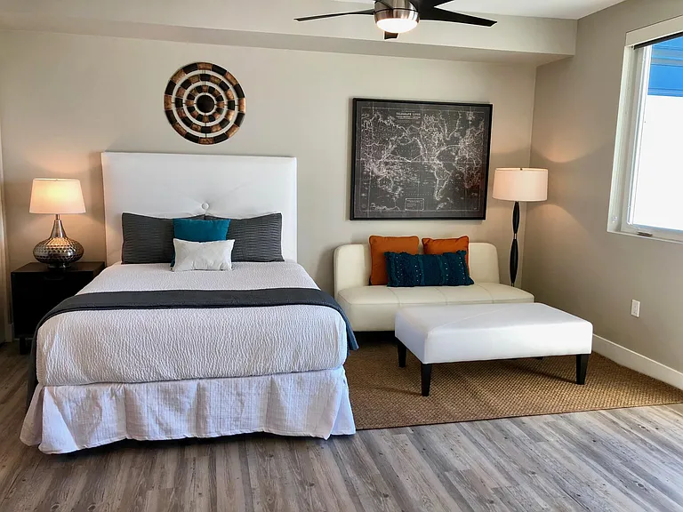 Amo Apartments Little Italy — Photo 38