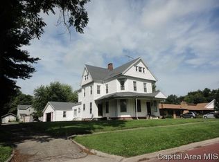 631 S Webster St, Taylorville, IL 62568