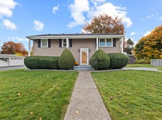 570 Fetzner Rd, Rochester, NY 14626