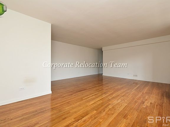 3rd image of 3060 Crescent St APT 3J