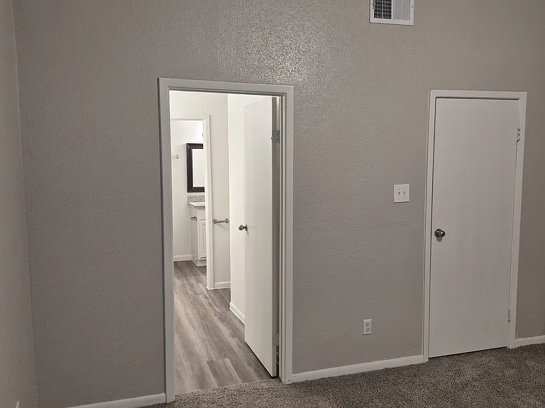 Golden Village Townhomes — Photo 12
