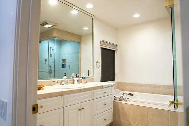 20302 Germain St — Photo 35