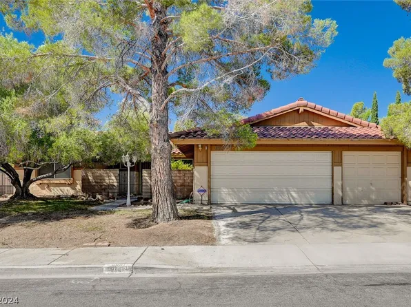 8901 Dio Guardi Dr, Las Vegas, NV 89117