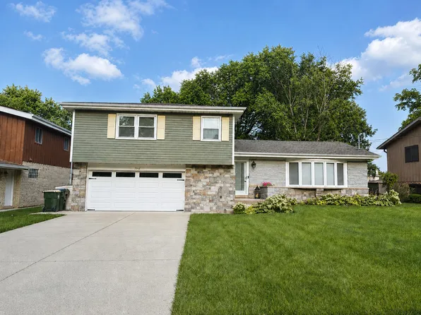 1915 N Chestnut Ave, Arlington Heights, IL 60004