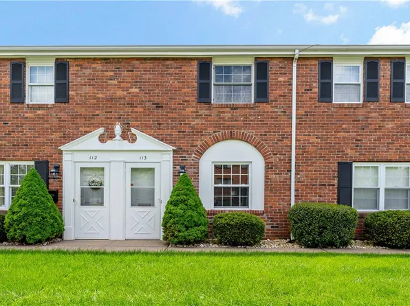 193 Fairhaven Dr APT 113, New Kensington, PA 15068