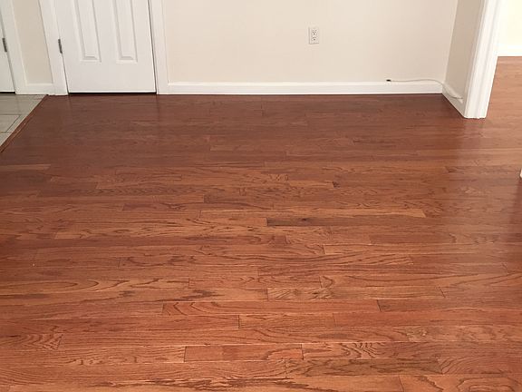 5th image of 4711 47th Ave APT 2R