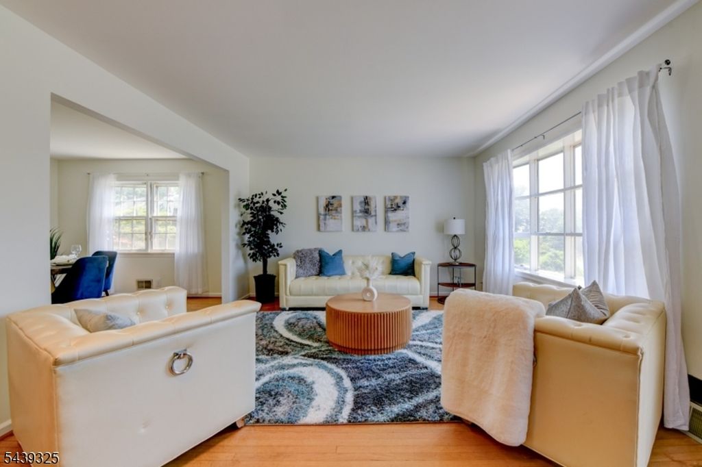Apartment in West Orange, Essex - View 5