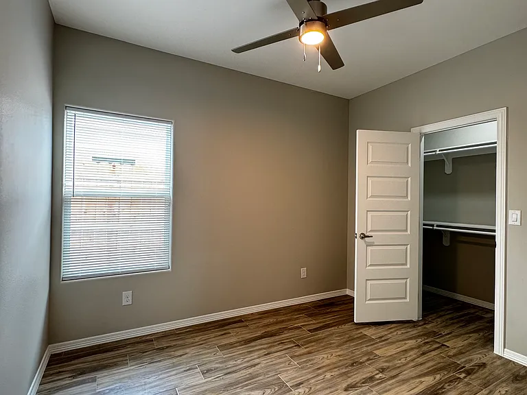 4209 Walnut Ave #3 — Photo 12