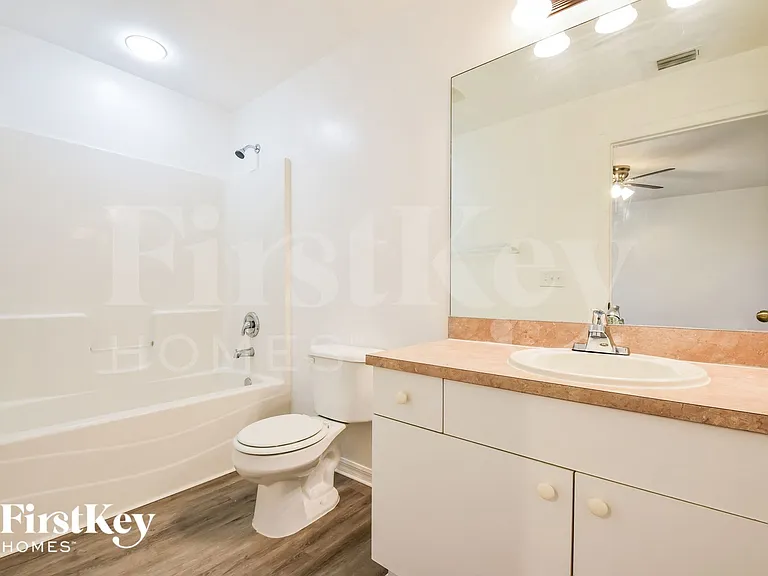 1418 NW 19th St — Photo 10