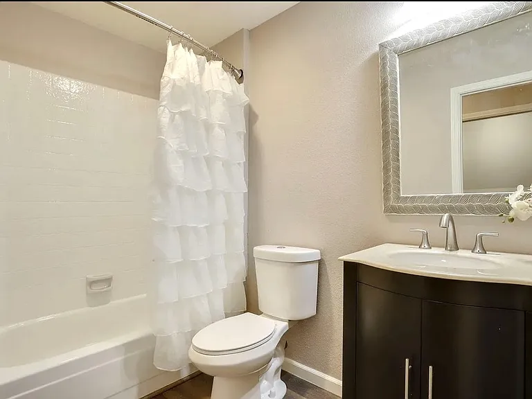 1828 Oak Leaf Dr — Photo 16
