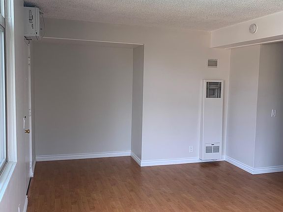 3rd image of 7205 Fountain Ave APT 8