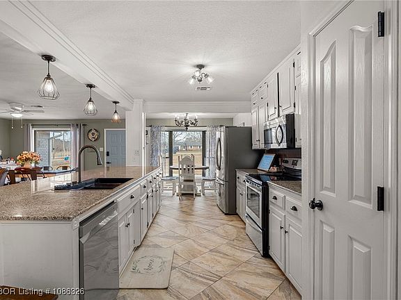 4th image of 14312 White Bluff Hts