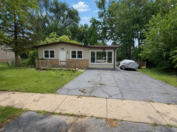 2039 Cherry Ave, Hanover Park, IL 60133