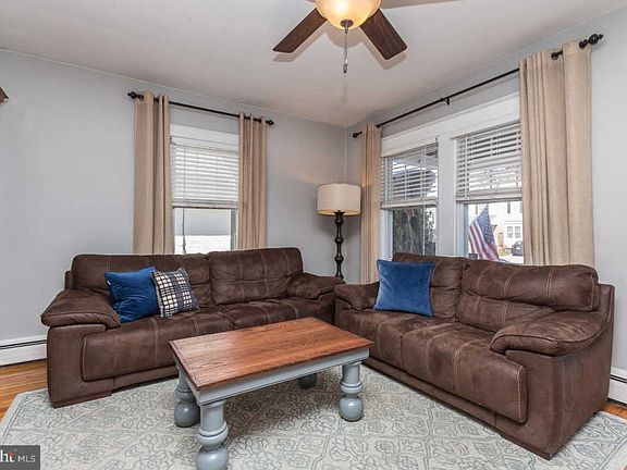 5th image of 438 Highland Ave