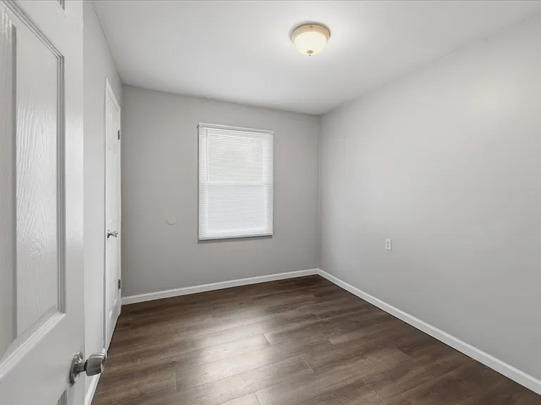 3705 N Whittier Pl — Photo 9