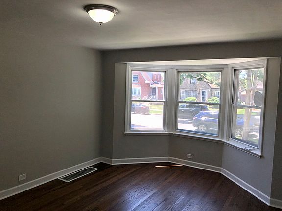 5th image of 9625 S Woodlawn Ave
