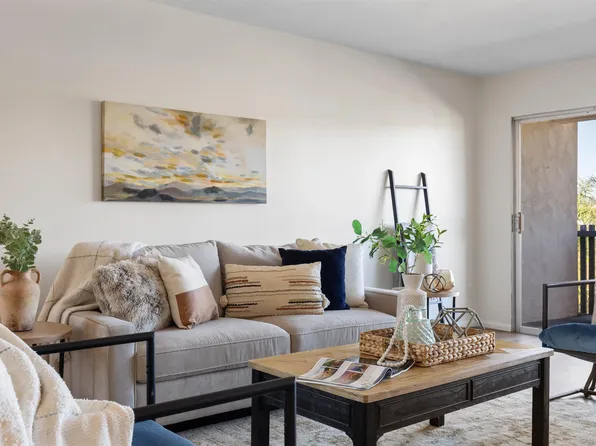 4900 Rosehedge Dr APT 415, La Mesa, CA 91942