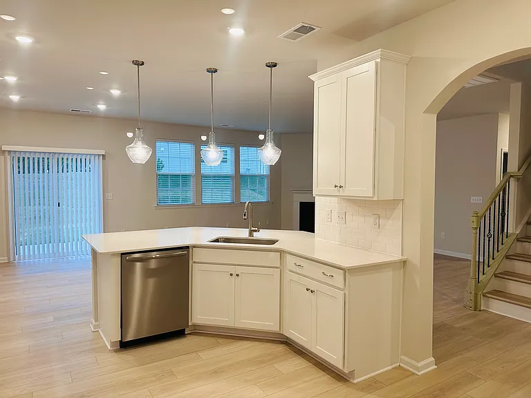 214 Hamptons Cove Rd — Photo 9