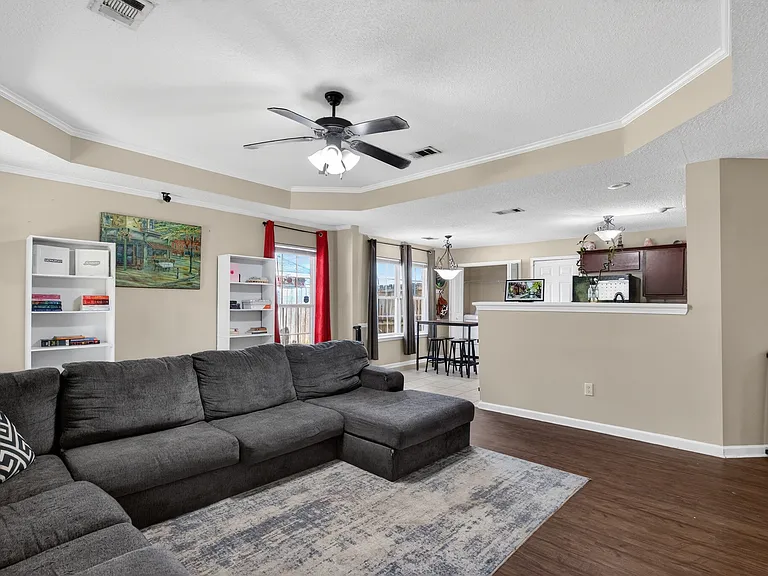 31 Idus Ln — Photo 24