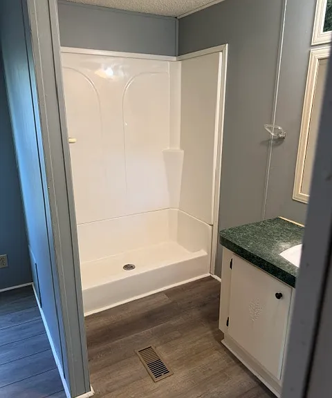 300 Lake Rd #19 — Photo 17