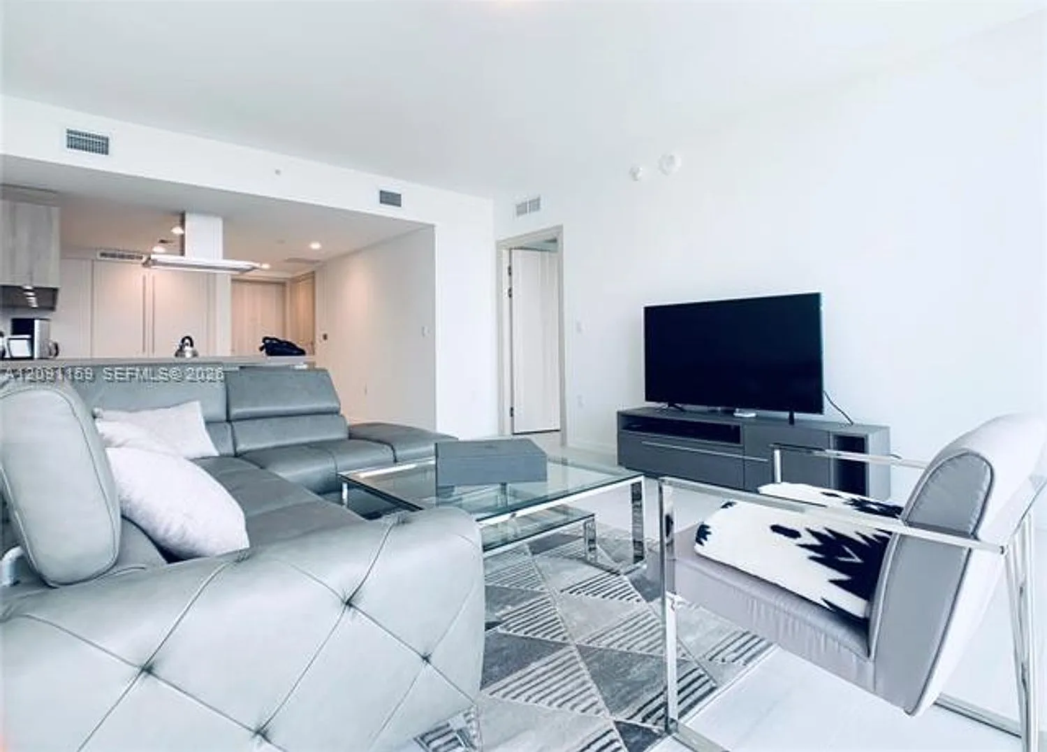 1000 Brickell Plz cu-4504, Miami, FL 33131 — Photo 4