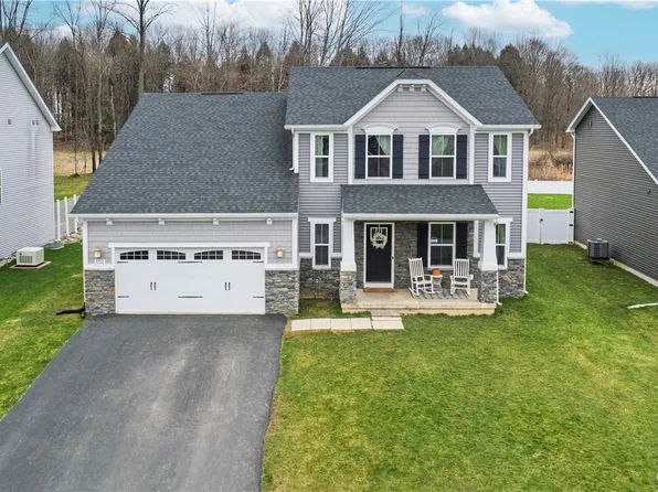 8552 McNamara Dr, Clay, NY 13041