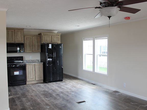 4th image of 833 Lookout Dr