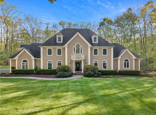 140 Ironwood Rd, Guilford, CT 06437