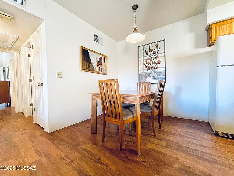 5750 N Camino Esplendora #203 — Photo 5