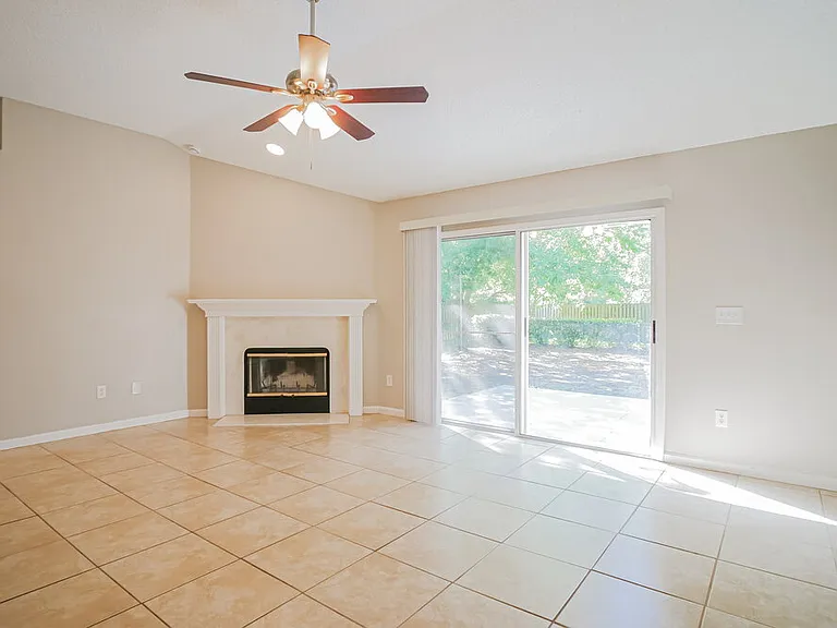 391 Meadowlark Ln — Photo 5