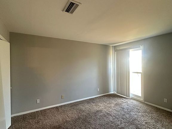 4th image of 300-315 Moundale Ct #310