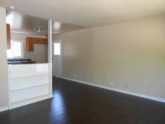 2nd image of 122 Marin Ave